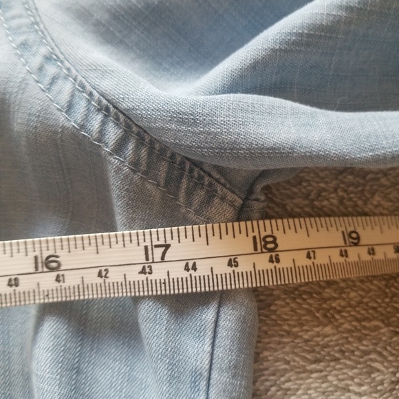 Cloth & Stone Chambray Button Down - Picture 6 of 6